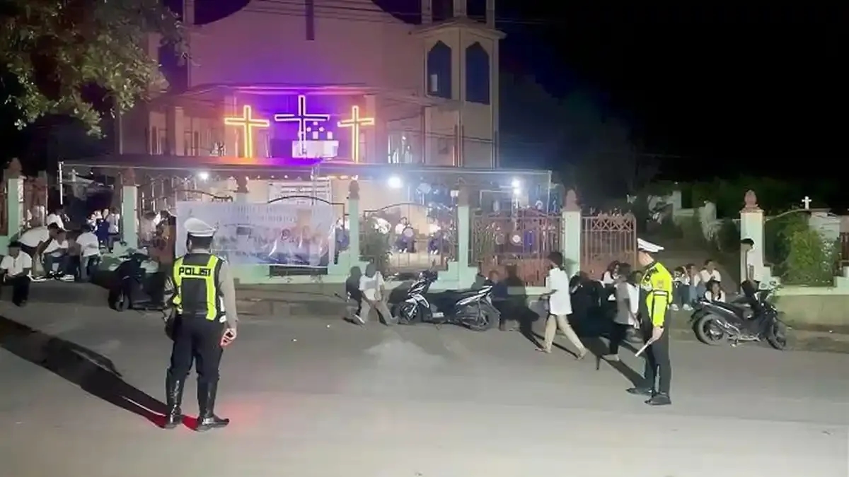 Satlantas Polres Rote Ndao Amankan Pawai Obor Paskah GMIT Syalom Mokdale